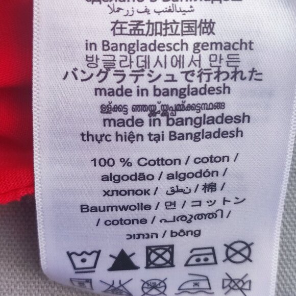 Ferrari World Abu Dhabi T-shirt women's size XL / US L red with gold rhinestones - Picture 7 of 10